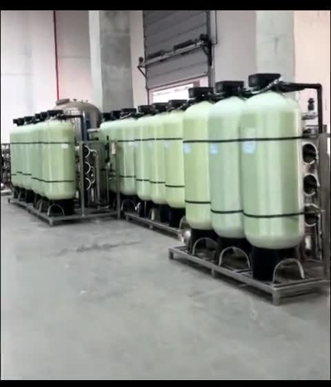 Abrandadores de água instalados em planta industrial